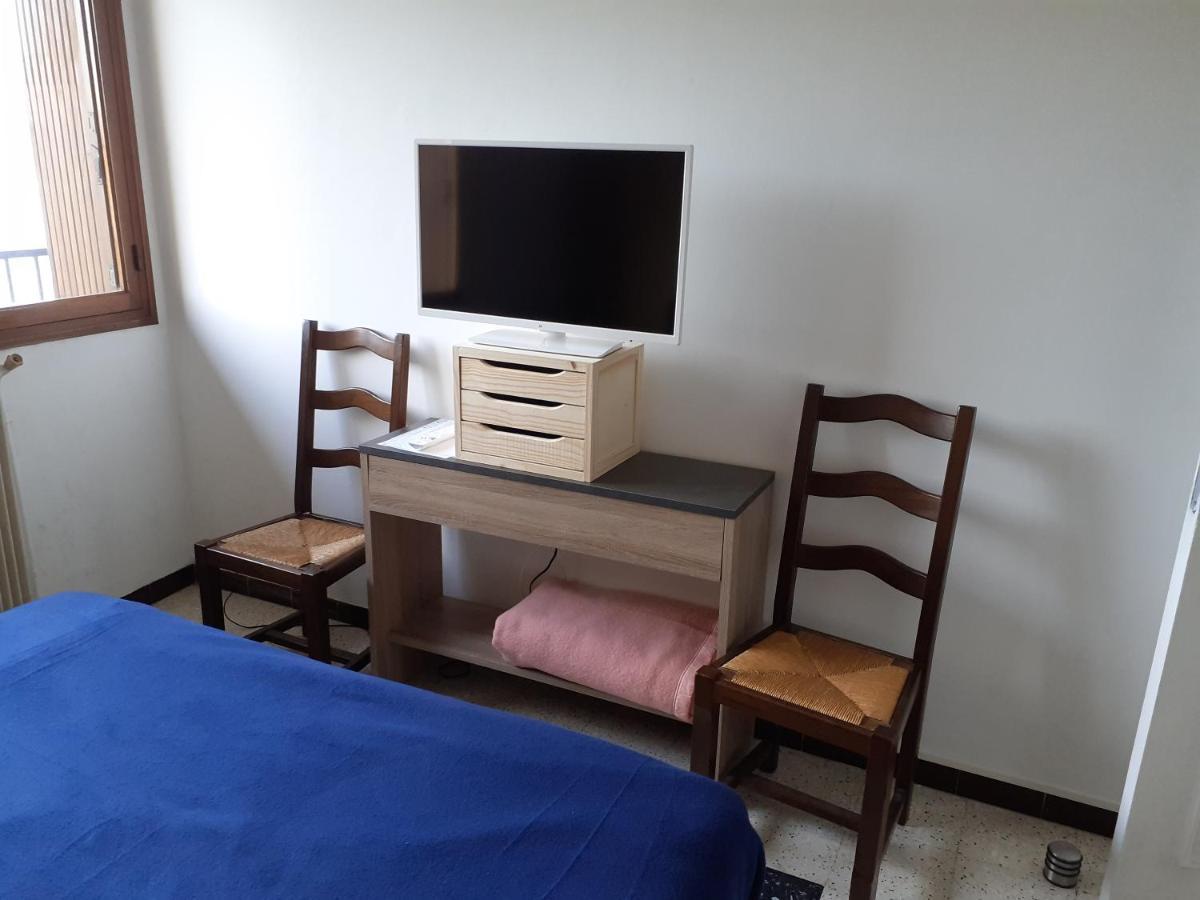 Chambre B2 Dans Un Appartement En Colocation Marseille Exterior photo
