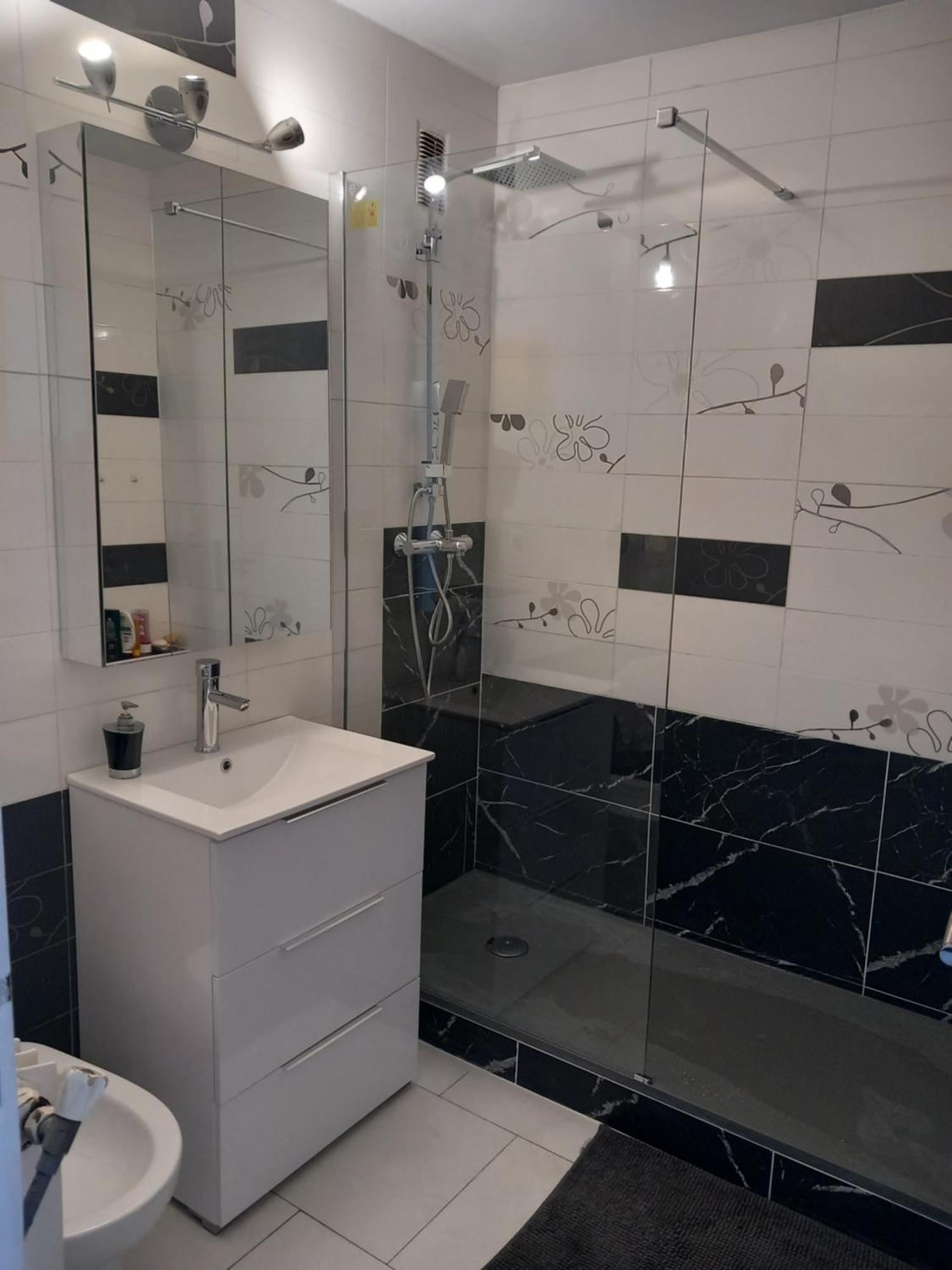 Chambre B2 Dans Un Appartement En Colocation Marseille Exterior photo